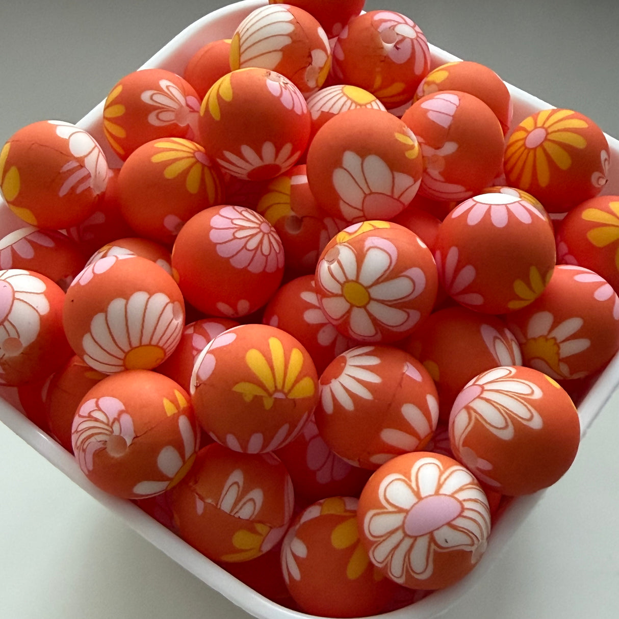 Groovy Daisies 15mm Silicone Bead