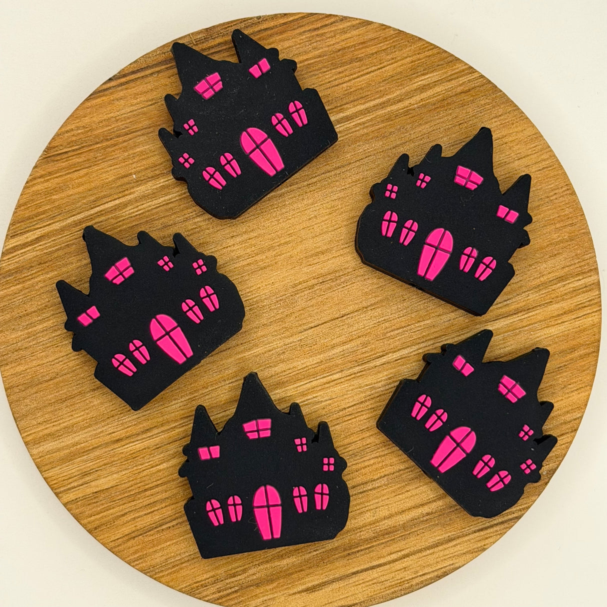 Pink/Black Haunted House - Focal