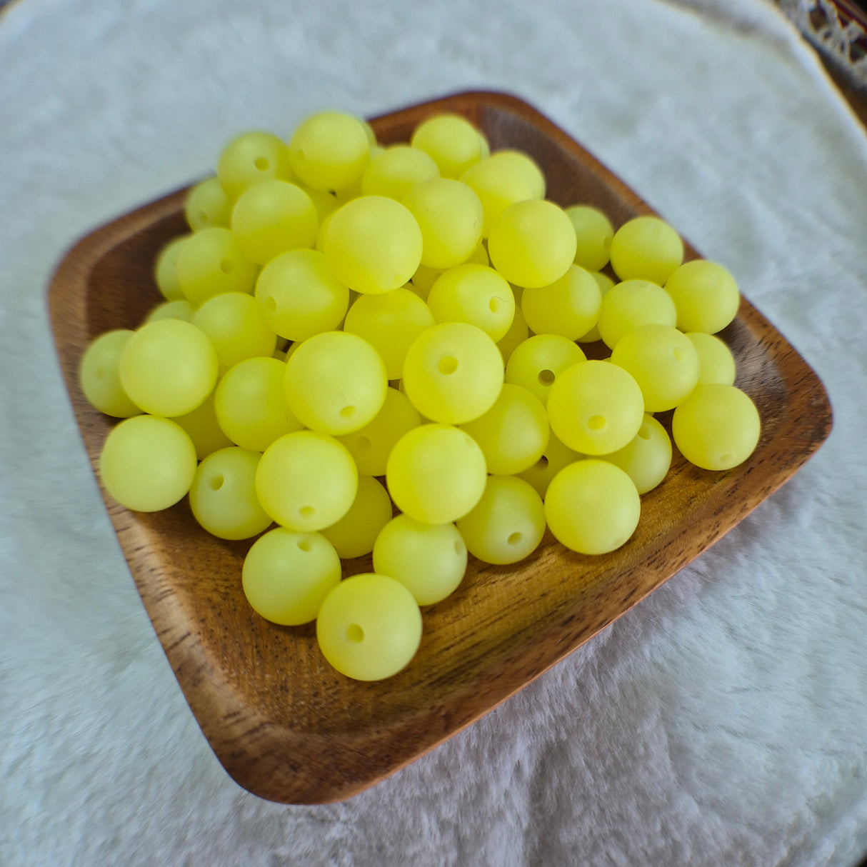 Zesty Radiance 12mm Glow Silicone Beads