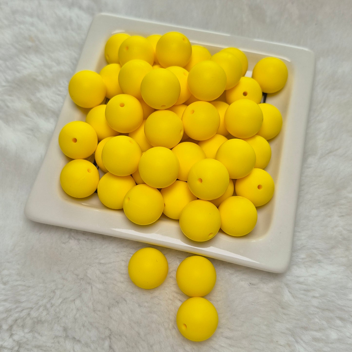 Lemon Yellow 19mm Solid Silicone Beads
