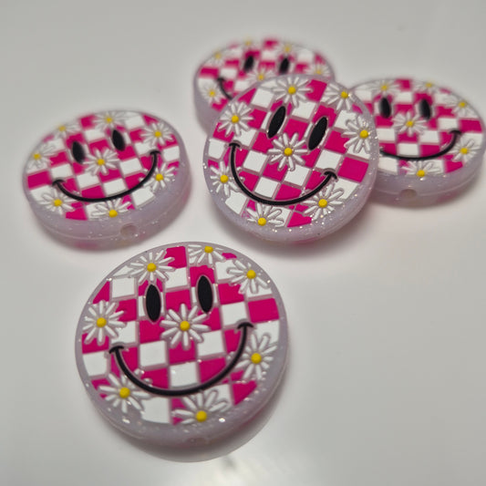 Checkered Smiley Pink - Focal