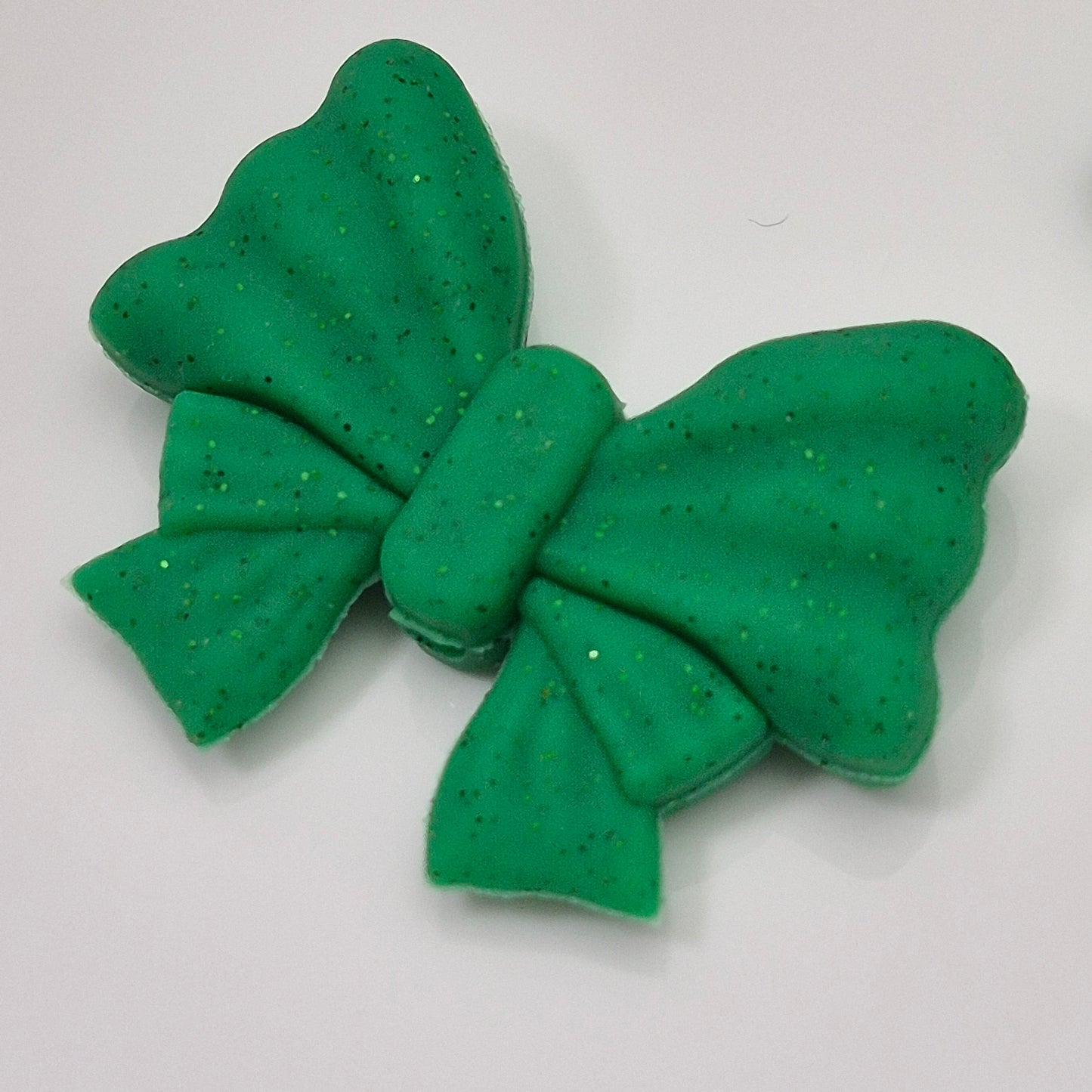Green Solid Bows with a Bit of Glitter -  3d Focal