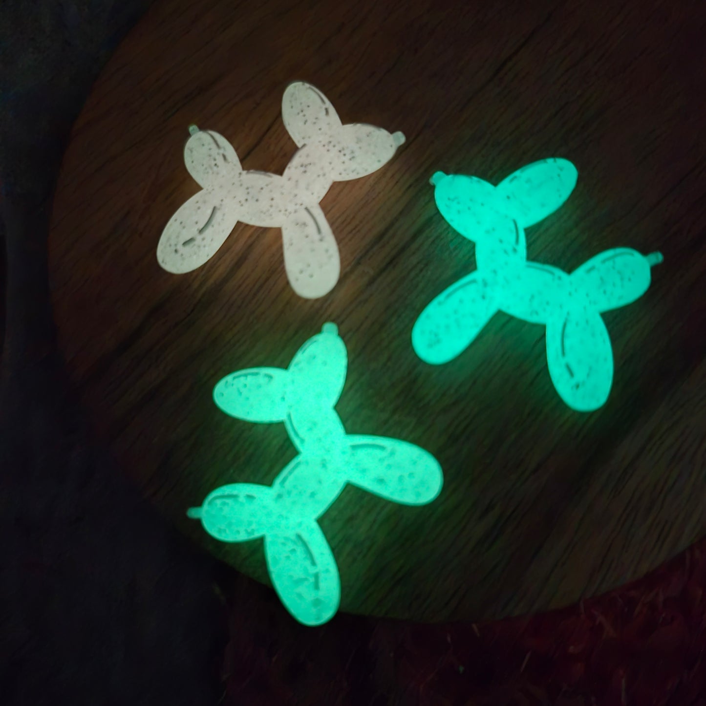 Balloon Dog (Glow in the Dark) - 3d Focal