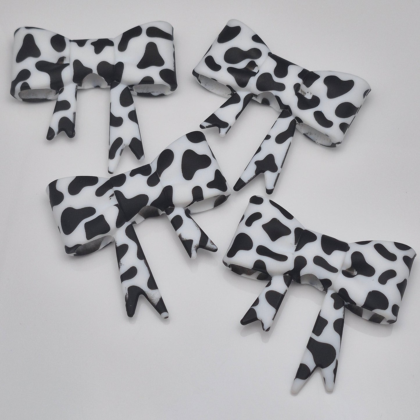 Spotted Glam Bow Bead