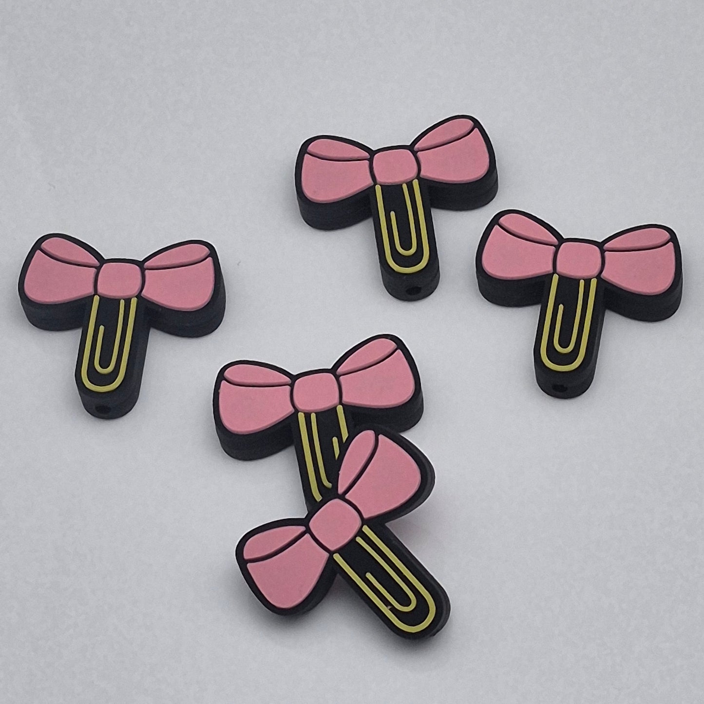 Paperclip with Bow Glow - Focal