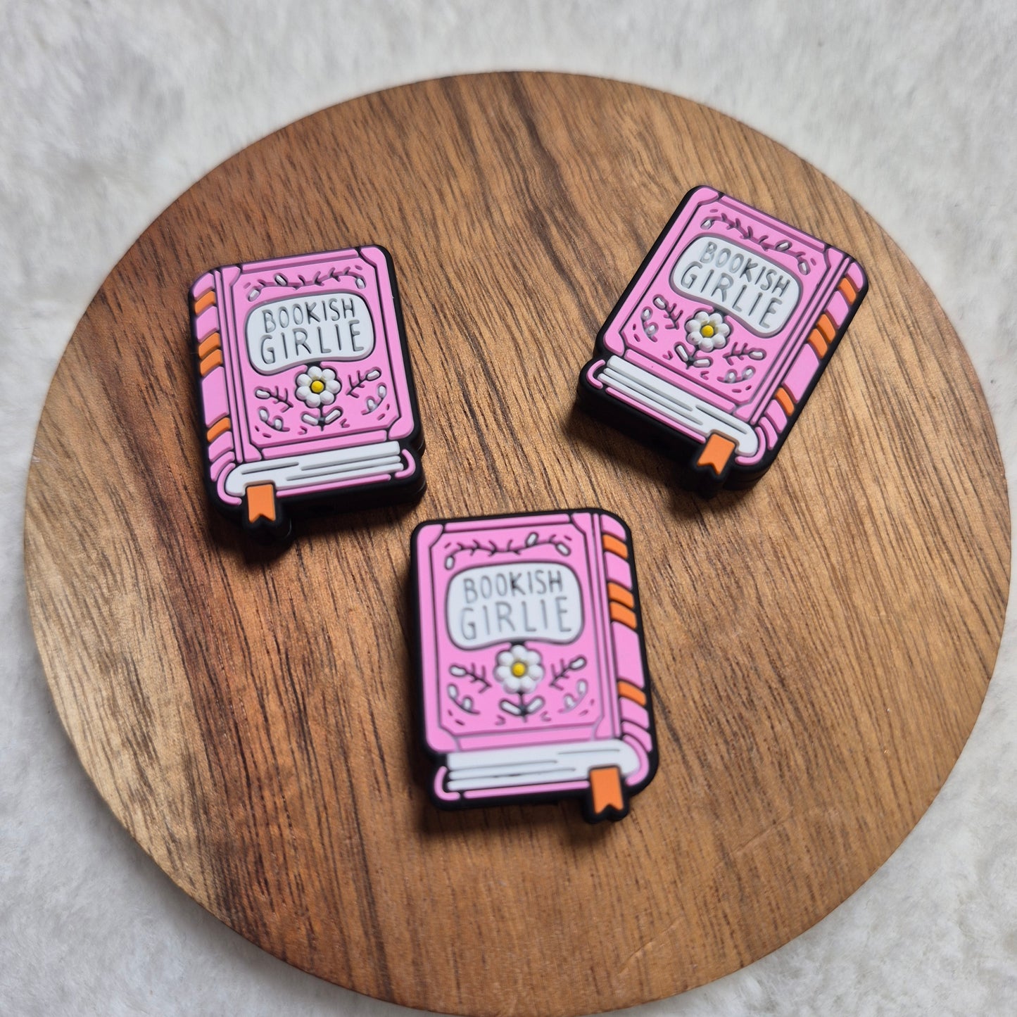 Bookish Girlie - Focal