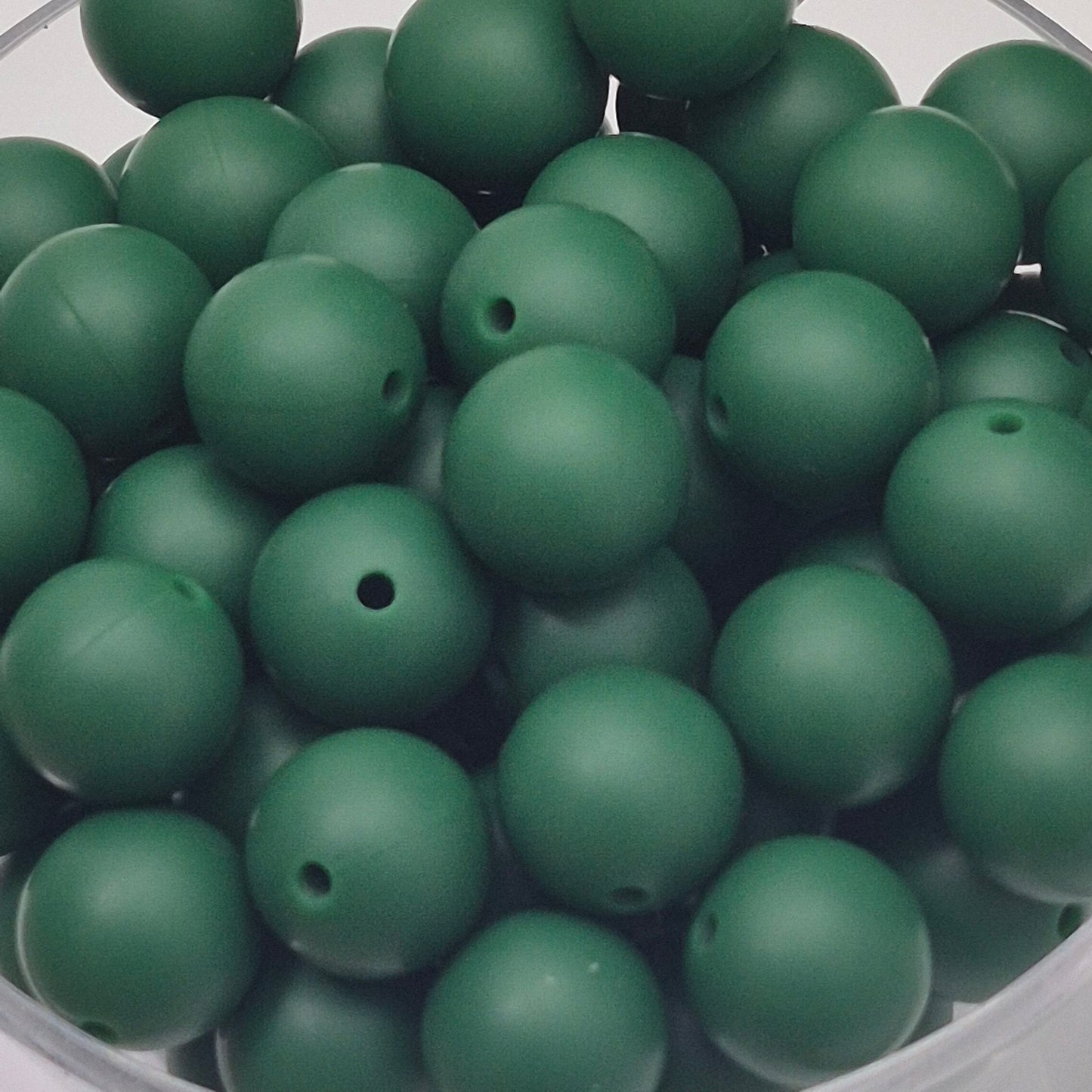 Evergreen 15mm Solid Silicone Beads