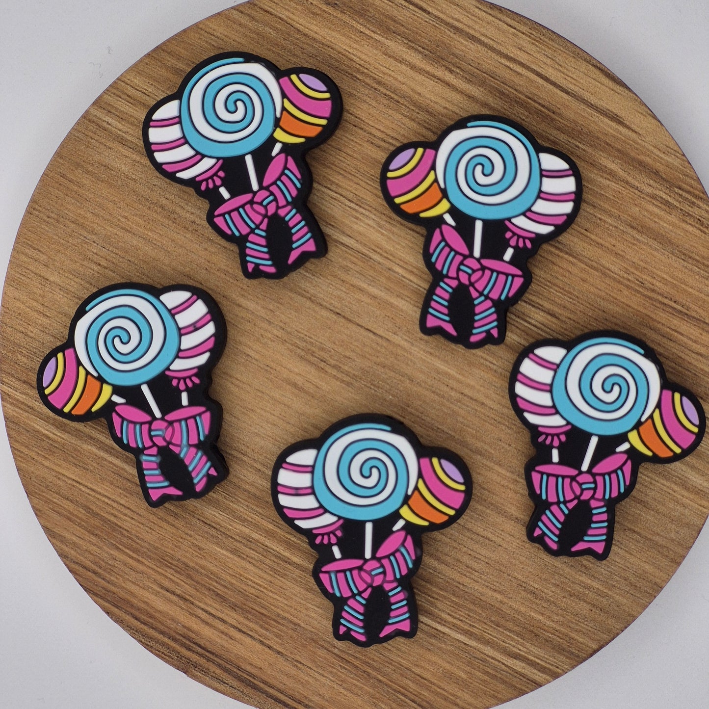 Candy with Bow - Focal