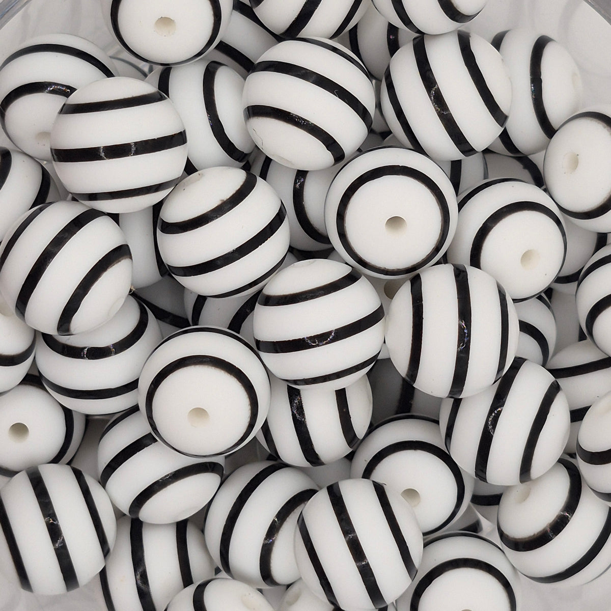 Luna’s Lines 15mm Silicone Bead