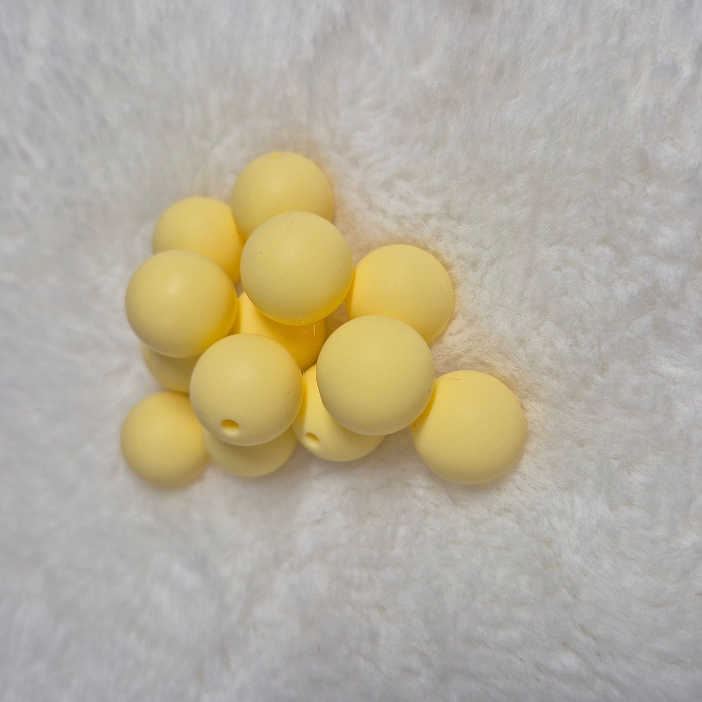 Pastel Yellow 15mm Solid Silicone Beads