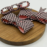Check Me Out Baby Pink  Bow Bead