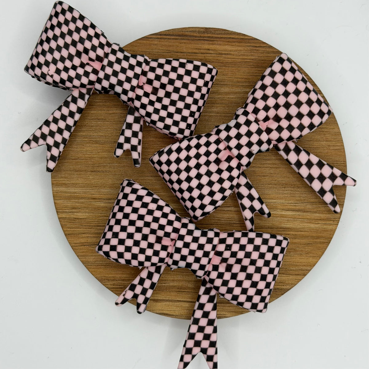 Check Me Out Baby Pink  Bow Bead