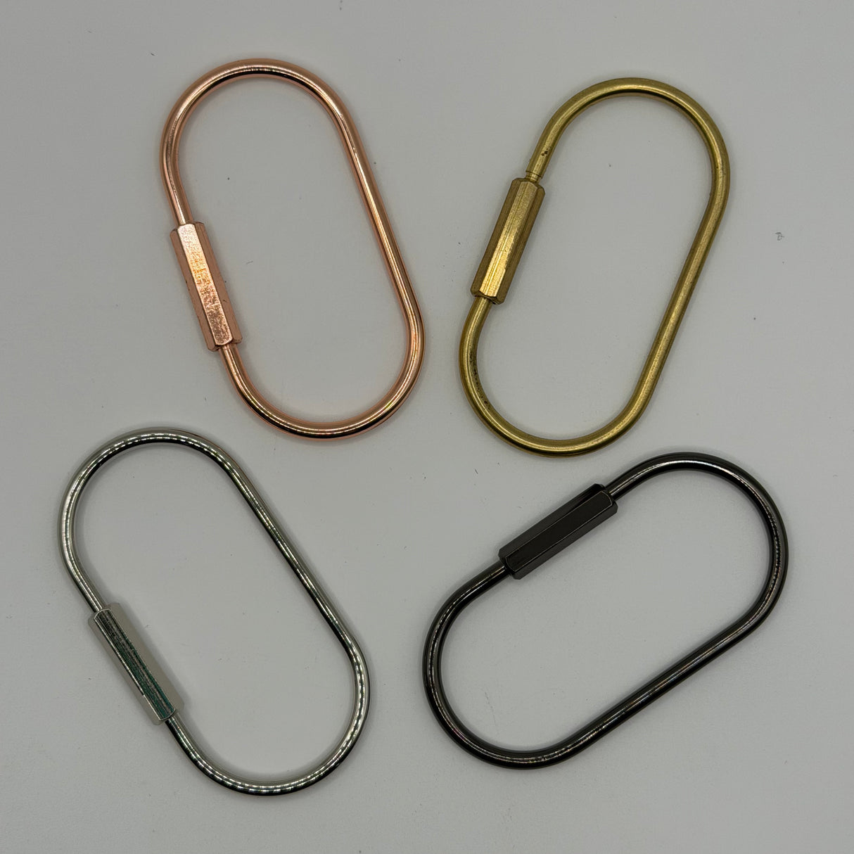 Screw Lock Oval Keychains