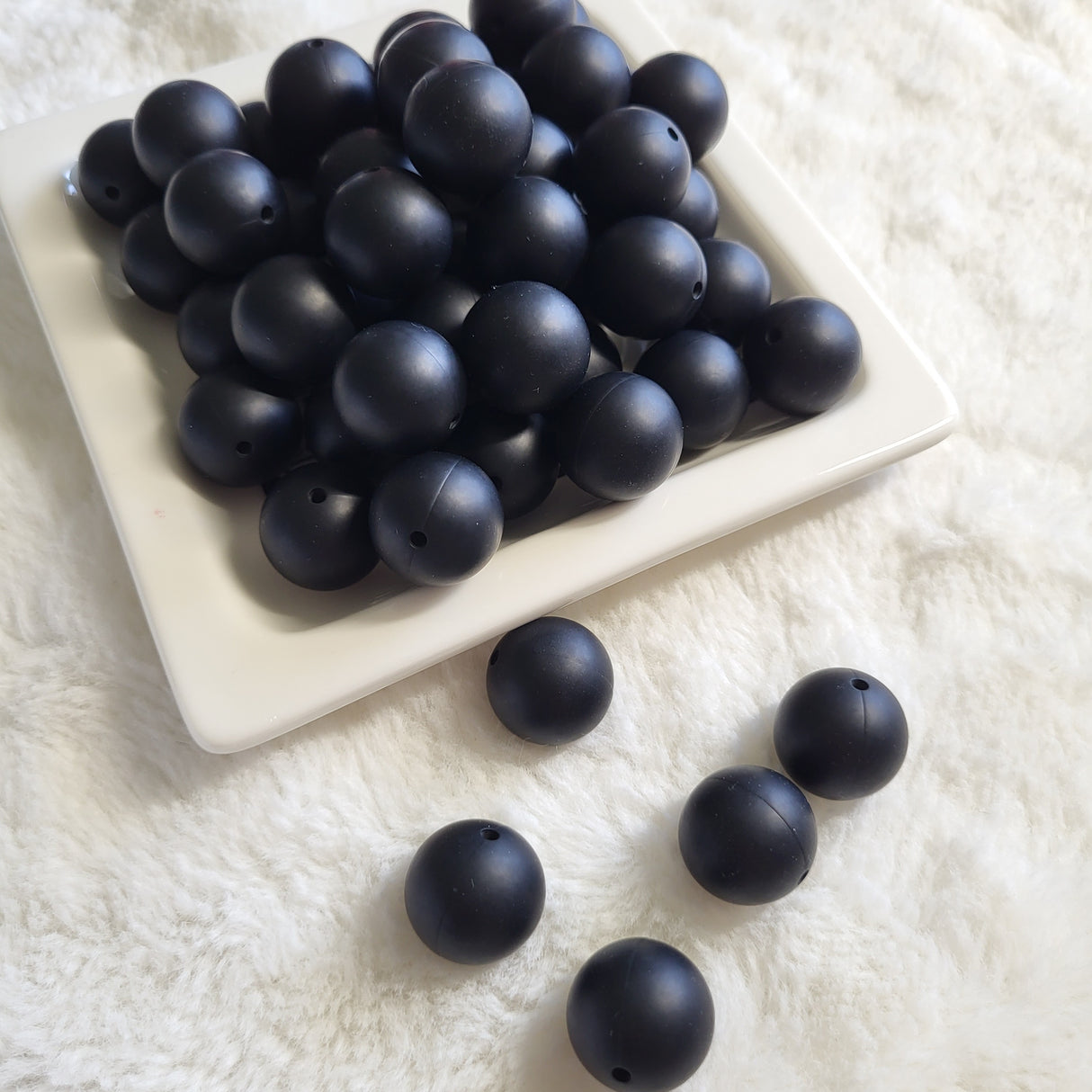 Black 19mm Solid Silicone Beads