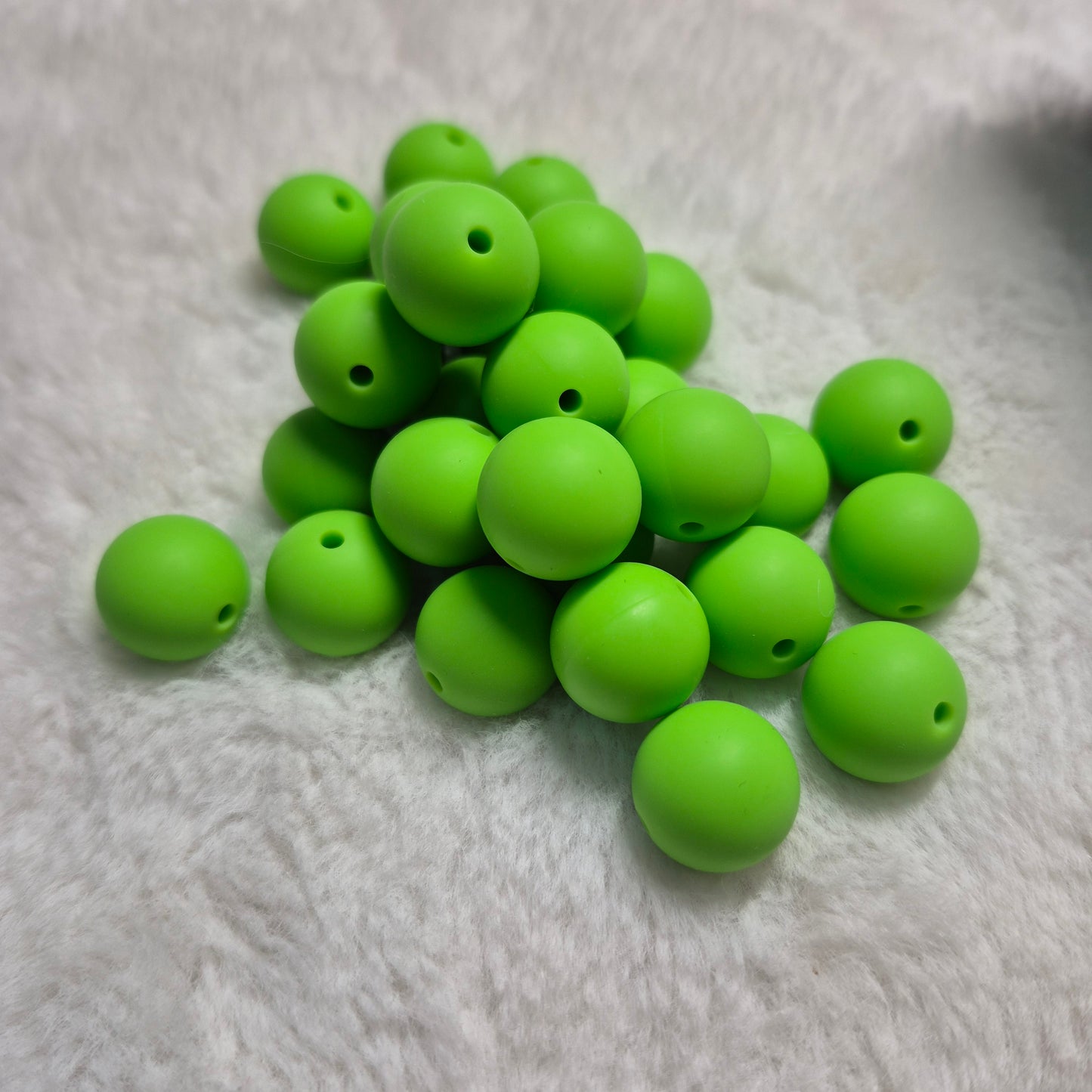 Sour Apple 15mm Solid Silicone Beads