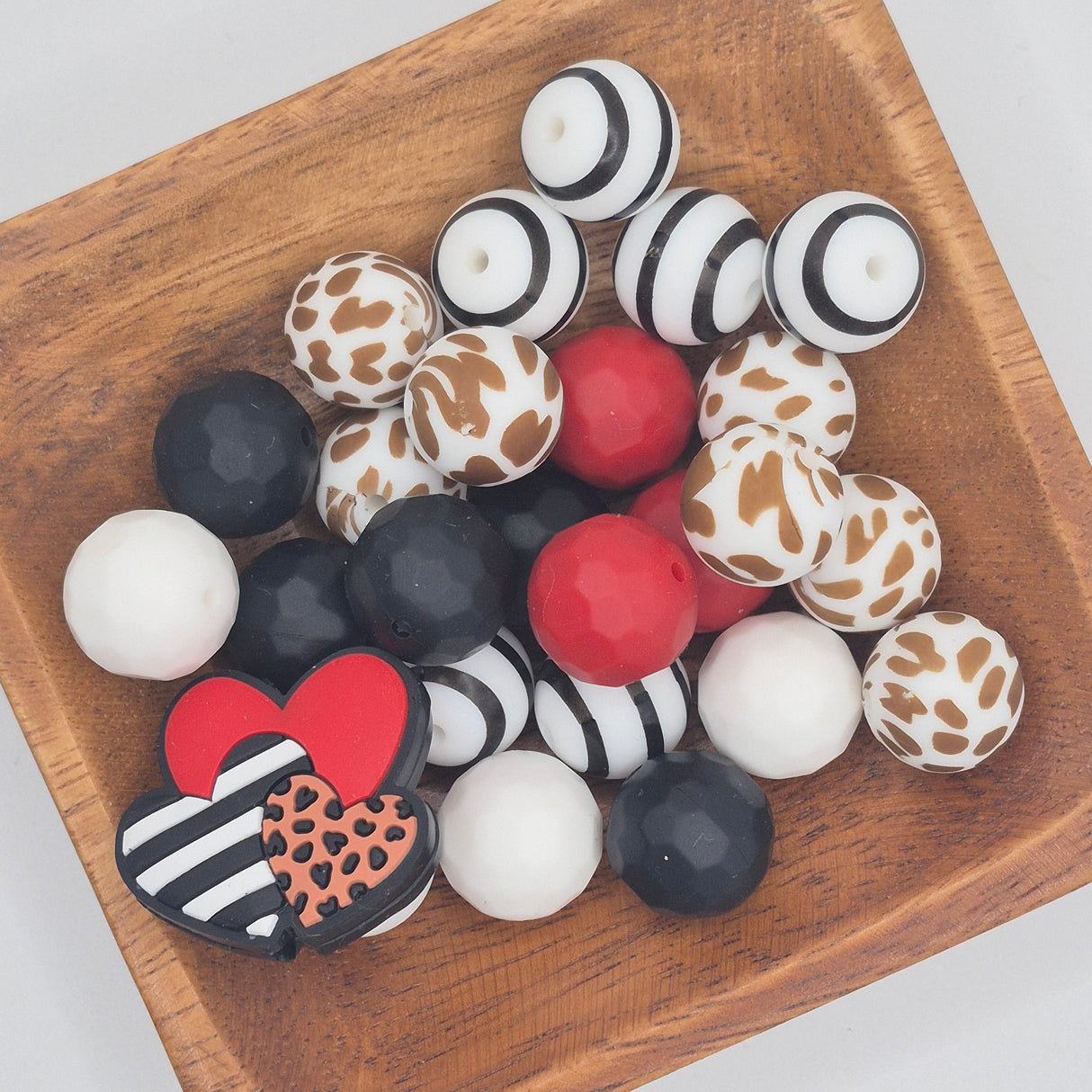 Triple Heart Focal/Luna's Lines