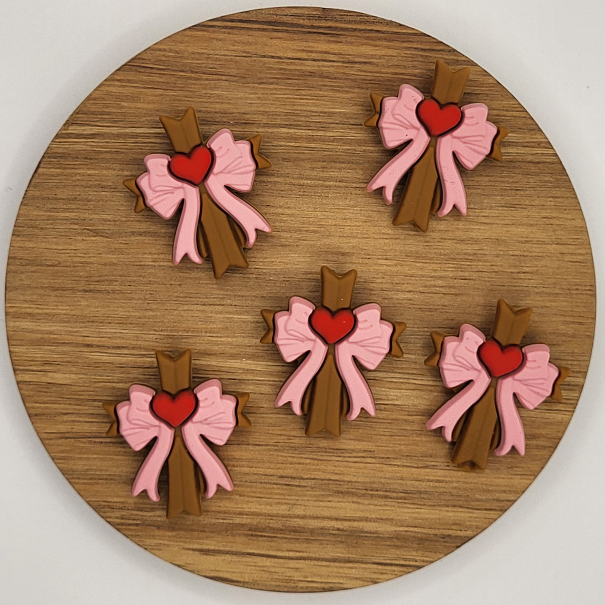 Cross with Bow and Heart - 3d Focal