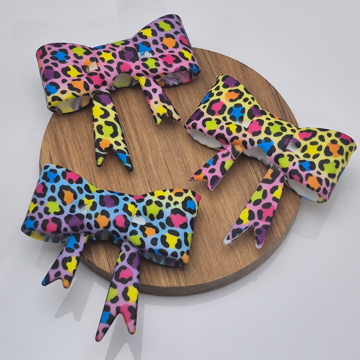 Color Burst Glam Bow Bead