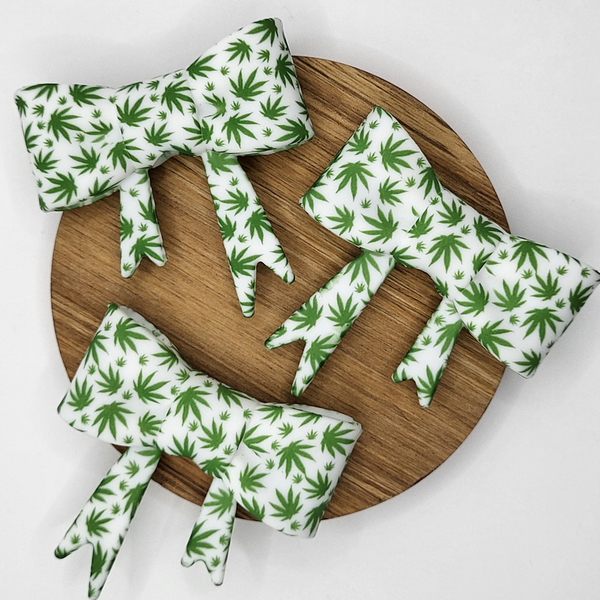 Devil's Lettuce 420 Bow Bead