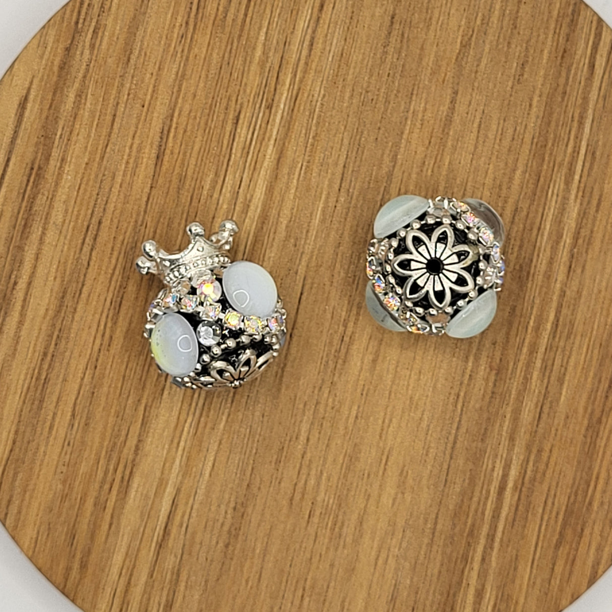 Elegant 4 Rhinstone Silver Metal Bead