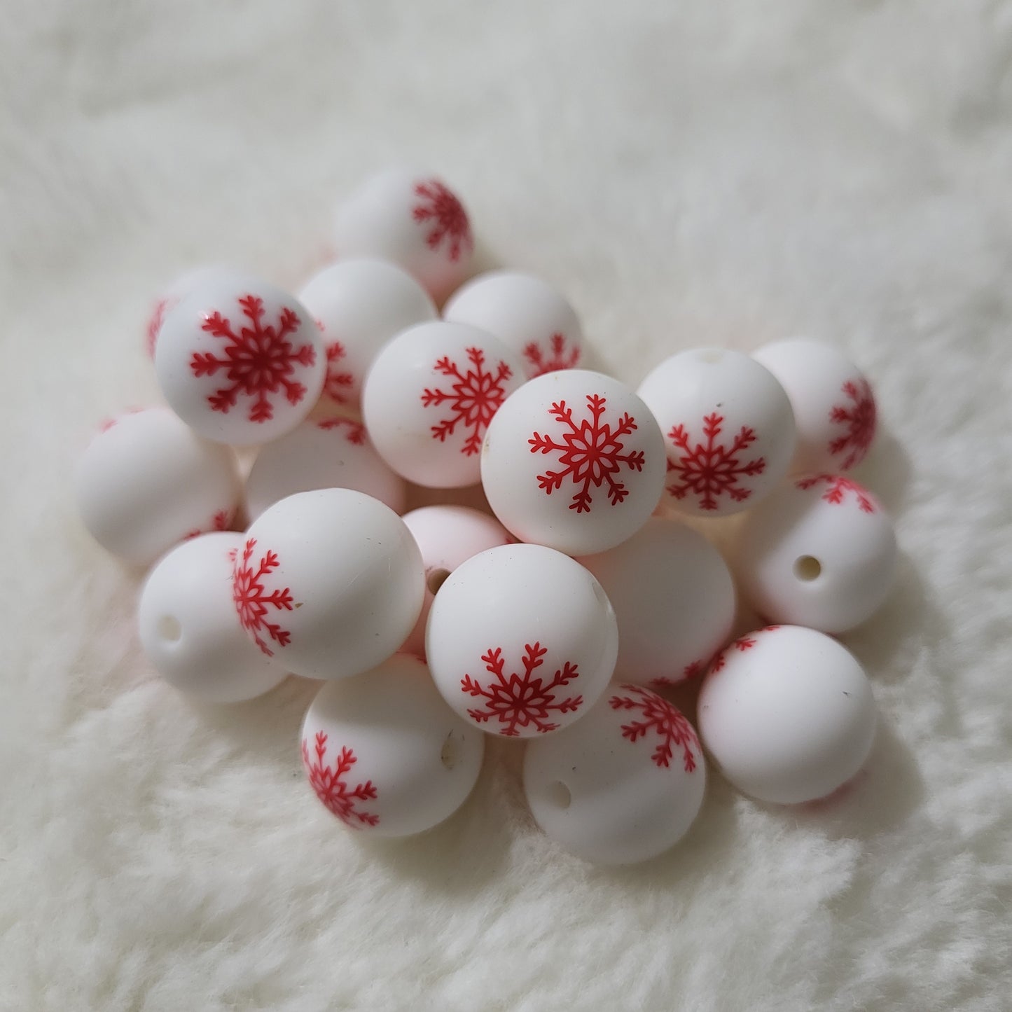 Red Snowflake 15mm Silicone Bead