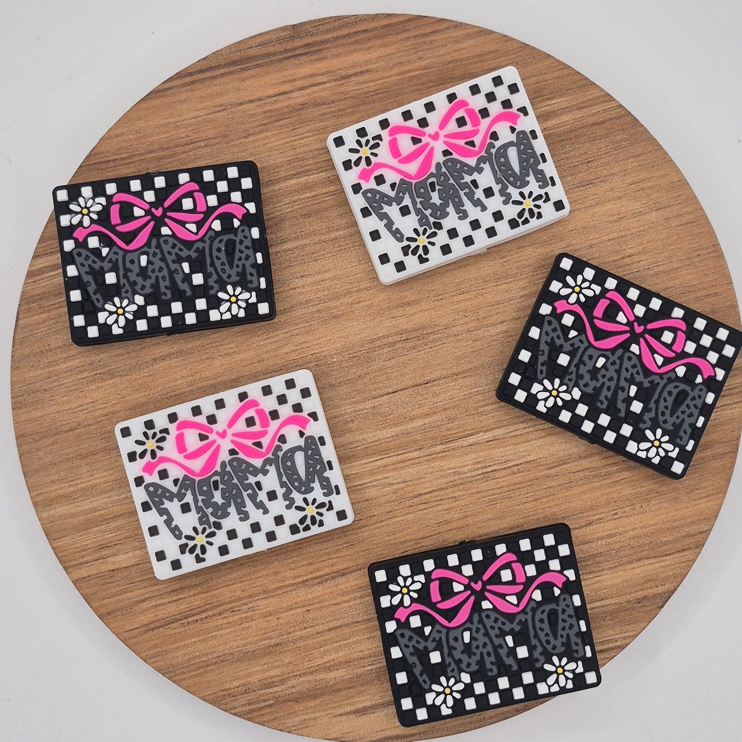 Checkered Bow Mama - Focal