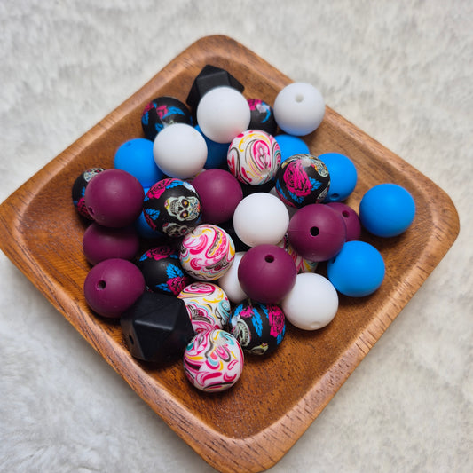 In a Swirl/Skulls & Roses  15mm Bundle