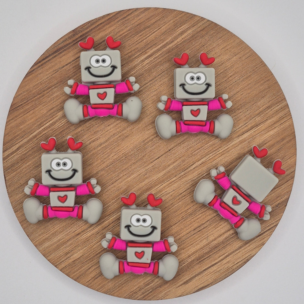 Robot of Hearts-  3d Focal