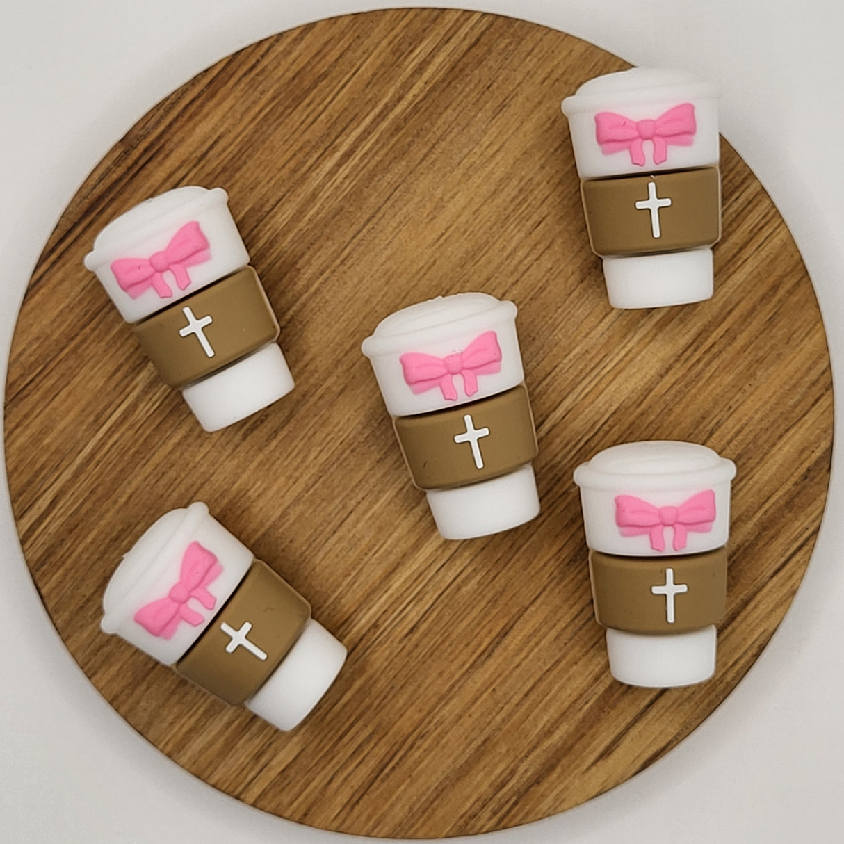 Coffee/Bow/Cross - 3d Focal