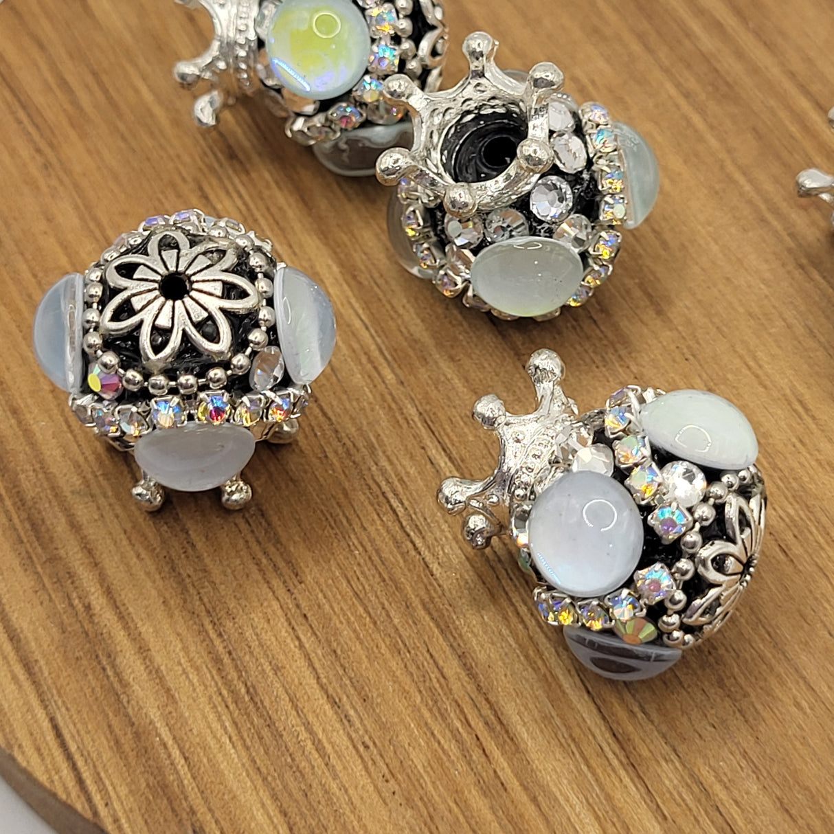 Elegant 4 Rhinstone Silver Metal Bead