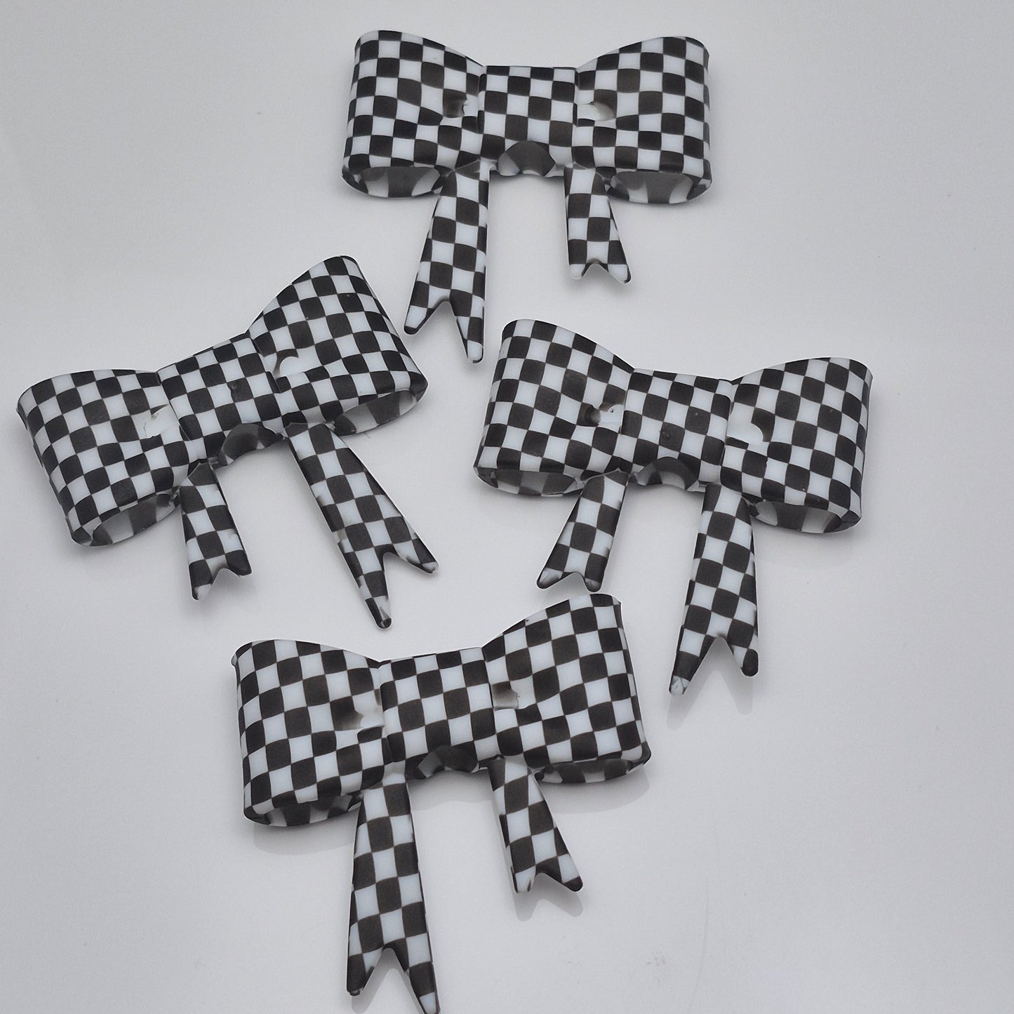 Check Me Out Black/White Bow Bead