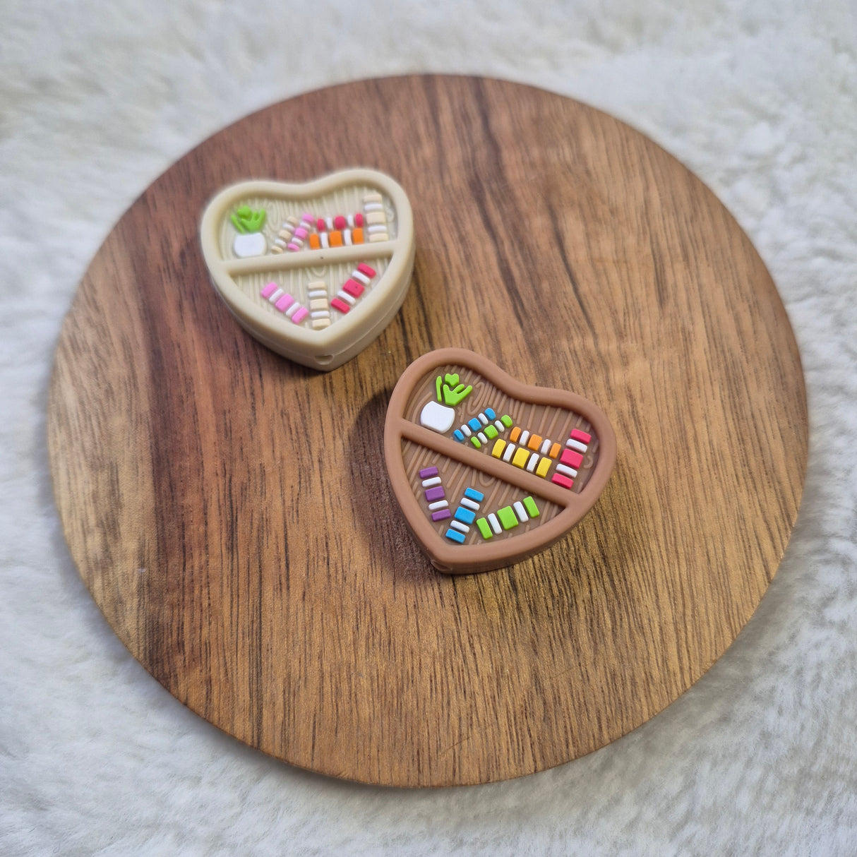 Heart Bookcase - Focal
